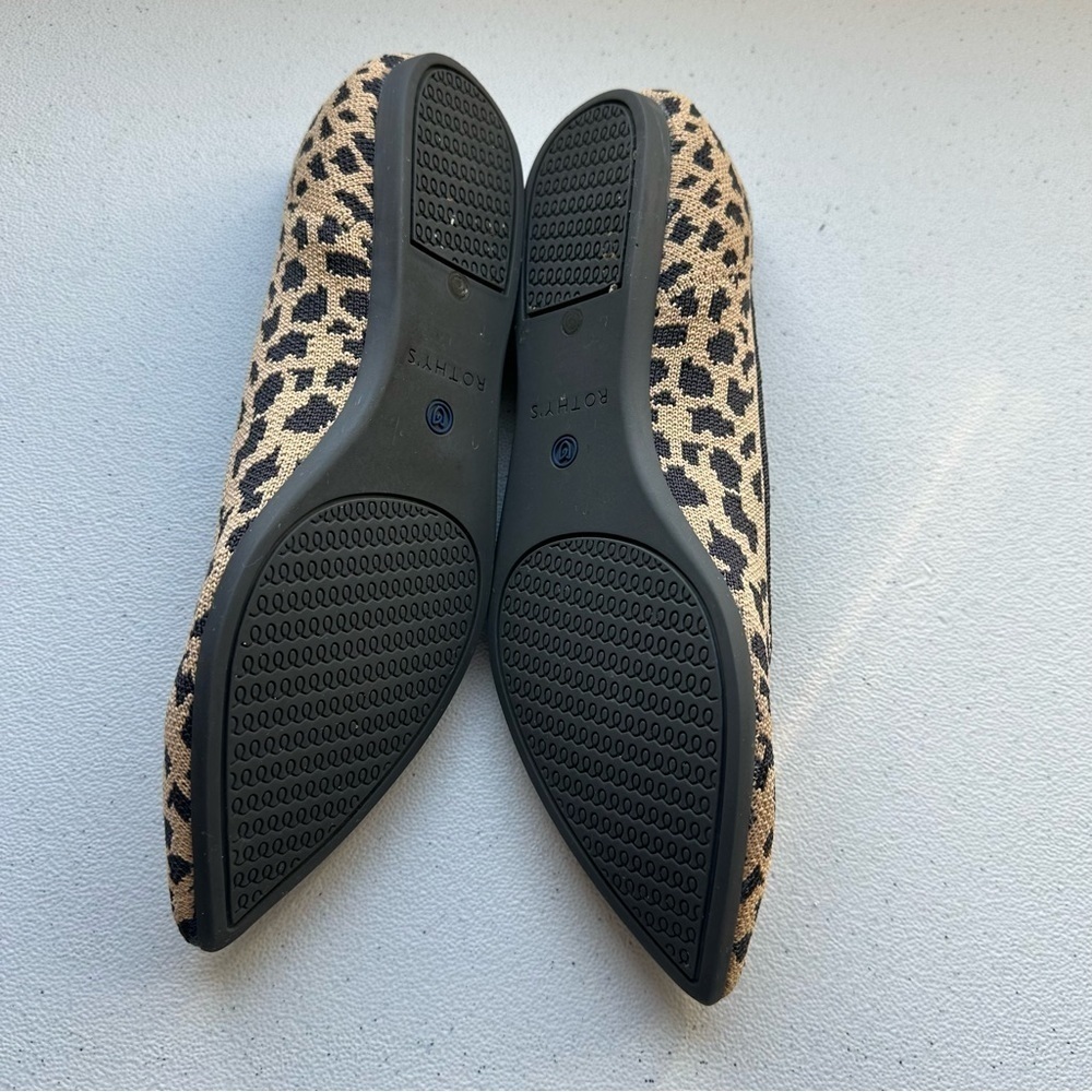 Rothy’s leopard print woman’s flats - Picture 6 of 8